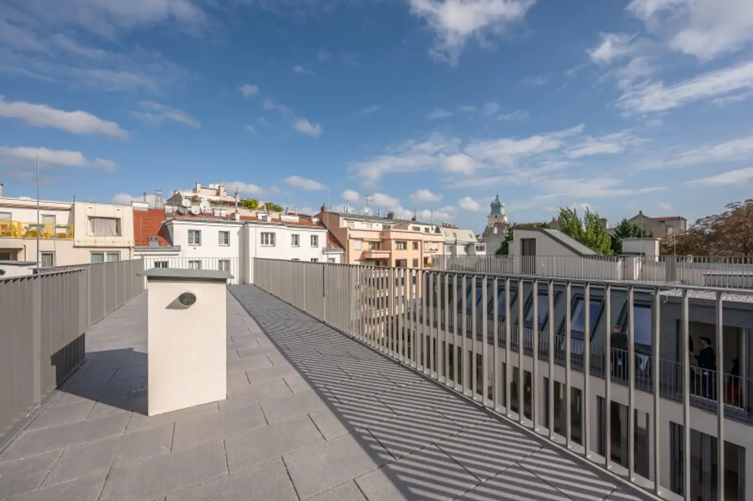 ++MOLLARD 50++ Unique 3-room apartment in the very heart of the city (2/12)