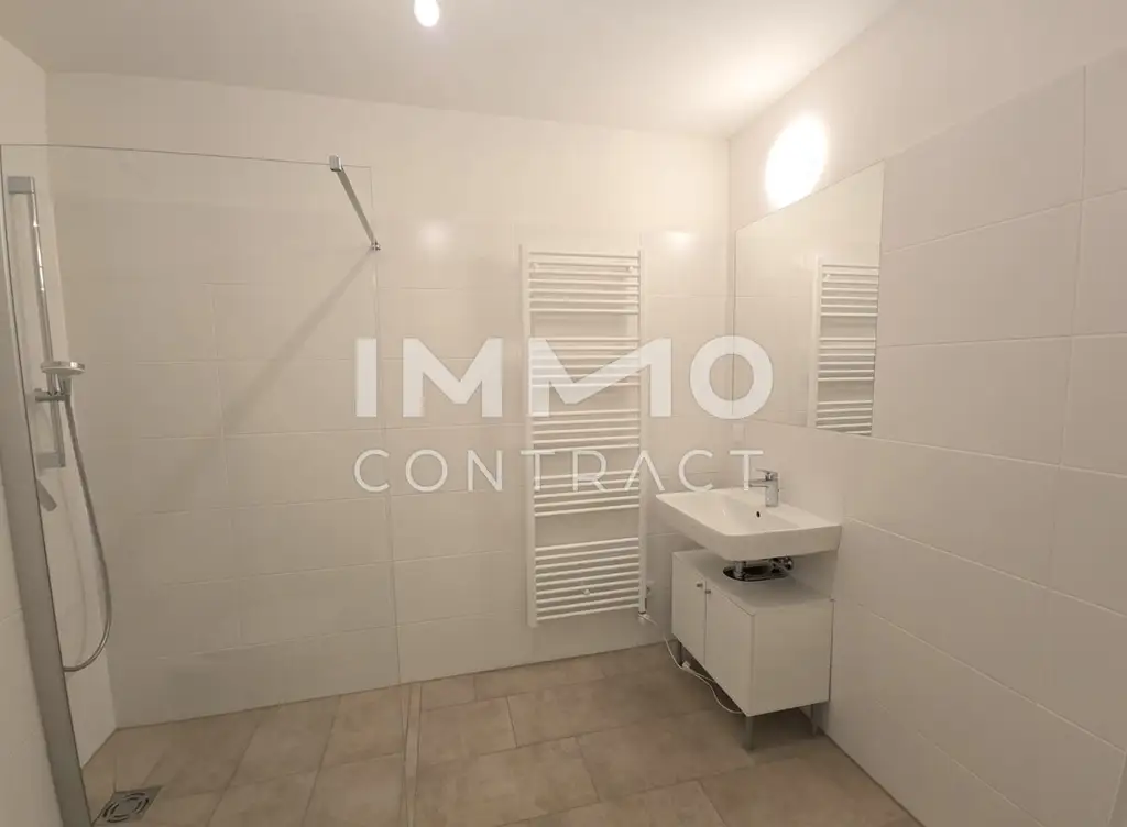 Neuwertige - geförderte 2 Zimmer Wohnung  mit Balkon in zentraler Lage - Idlhofgasse 70 - Top 32