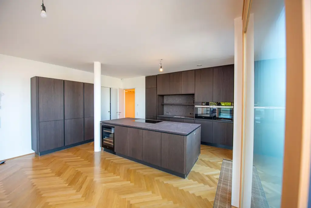 Stilvolles Penthouse mit malerischem Seeblick - ERSTBEZUG