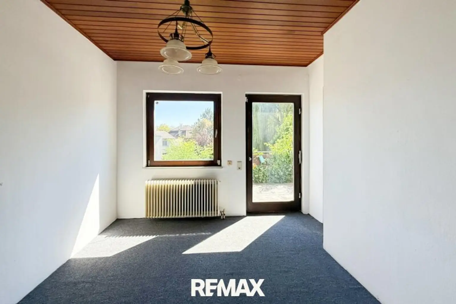 Zimmer OG mit Schrankraum