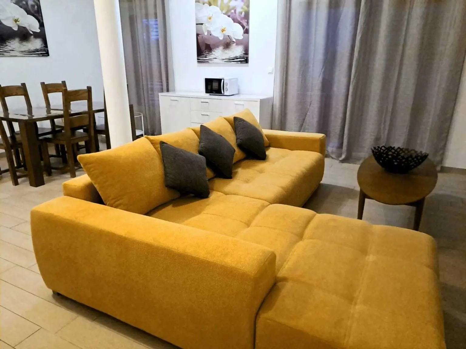 5917CFF2-36F9-4223-8F0C-EBCFE871B189