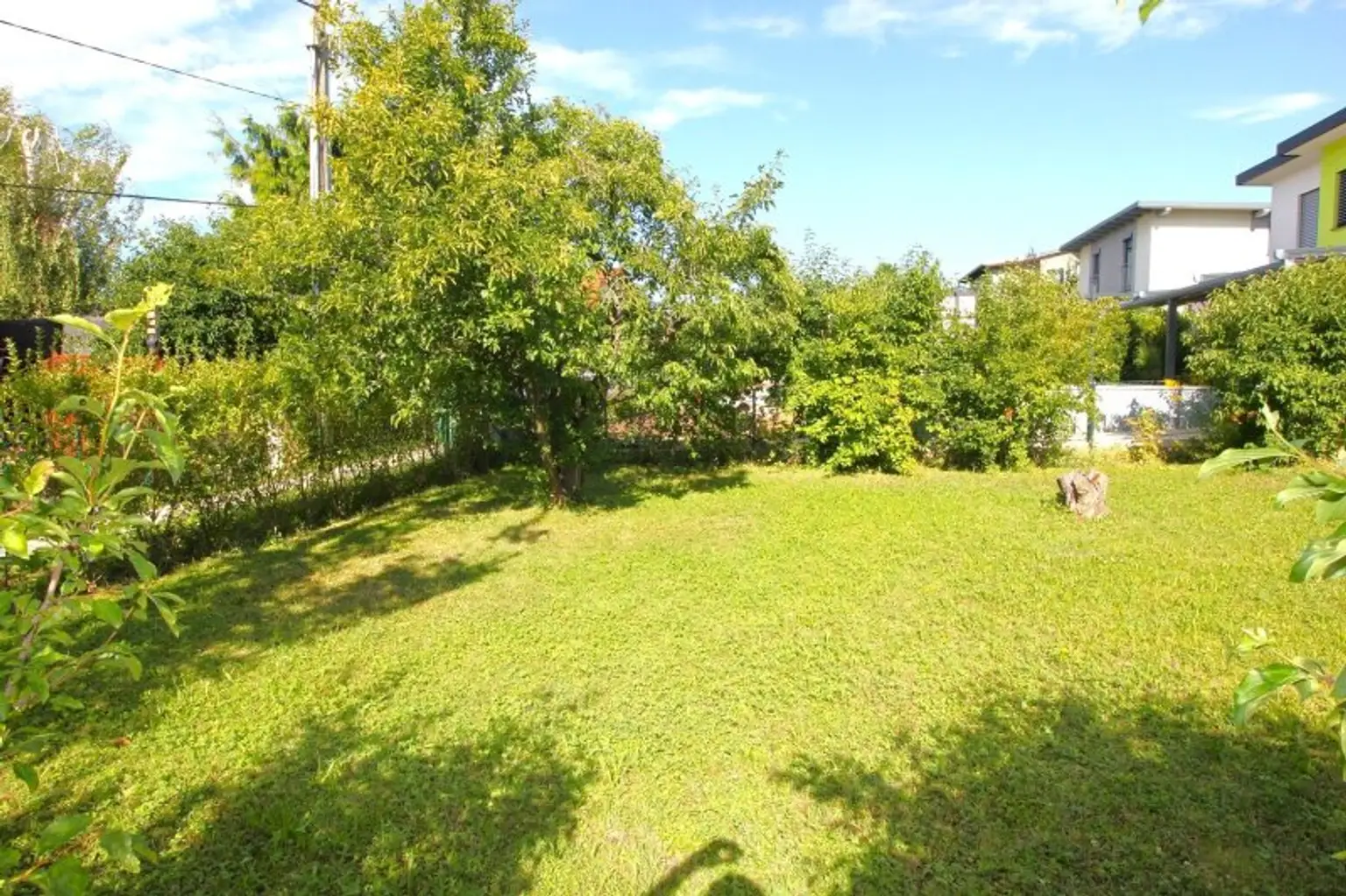 Sonniges Grundstück in absoluter Ruhelage mit Kleingartenhaus-Widmung
