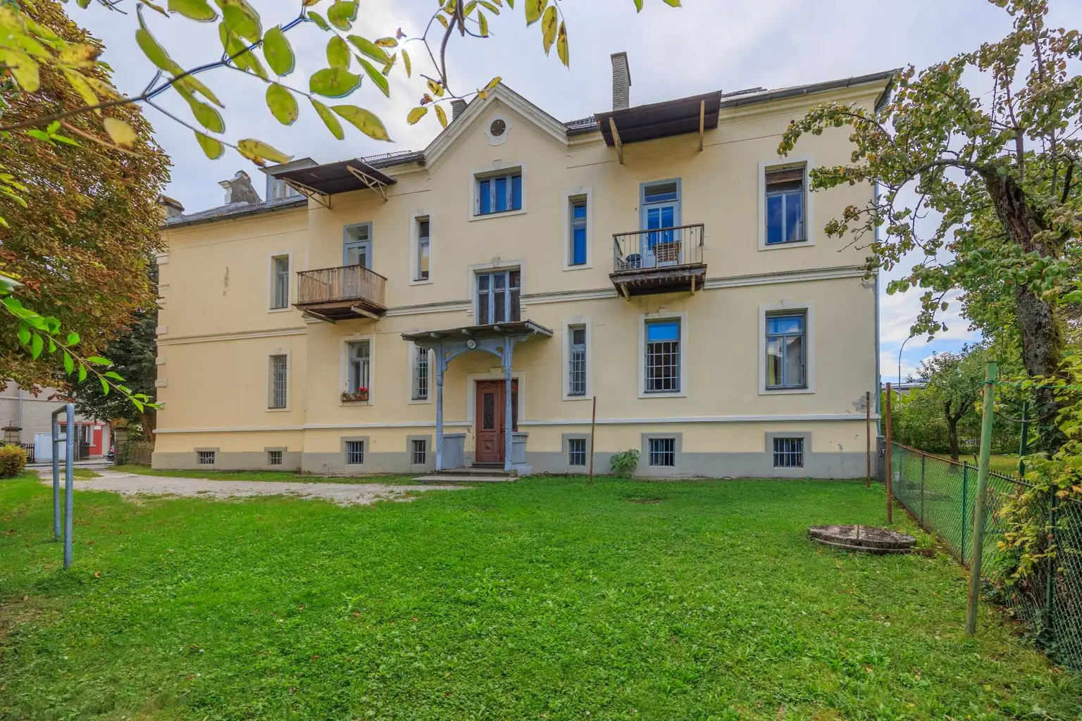 Grundstück mit -"Villa Hottenstein"