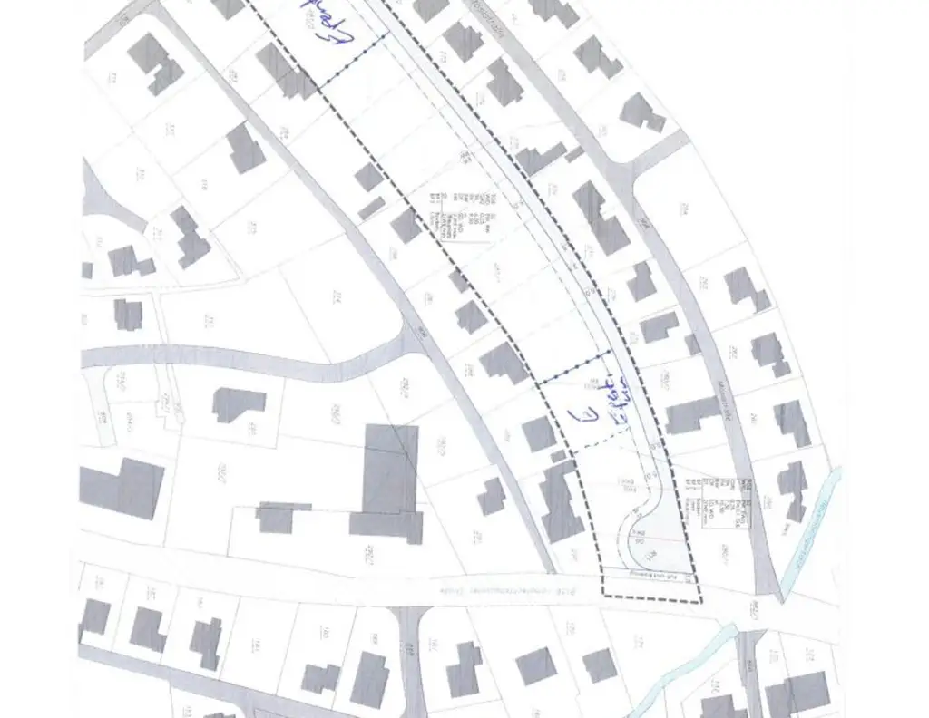 Großflächiges Baugrundstück für Wohnbau unweit von Salzburg !!!