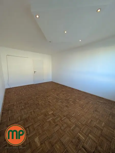 Großzügige Eigentumswohnung mit Parkett – Top City-Anbindung mit U1