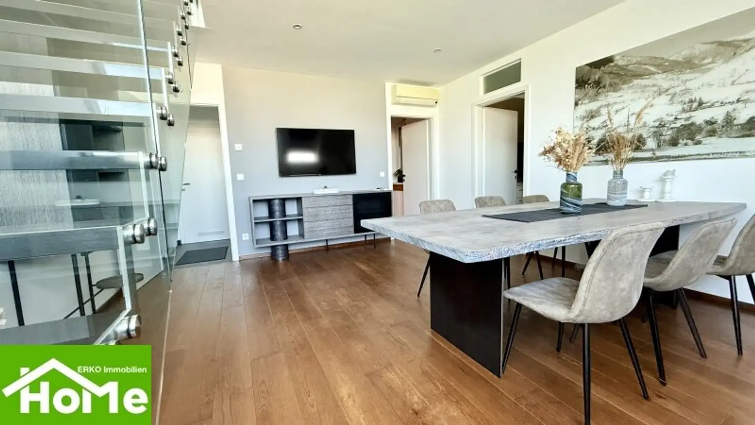 Moderne Dachwohnung auf 2 Etagen und 26m2 Terrasse