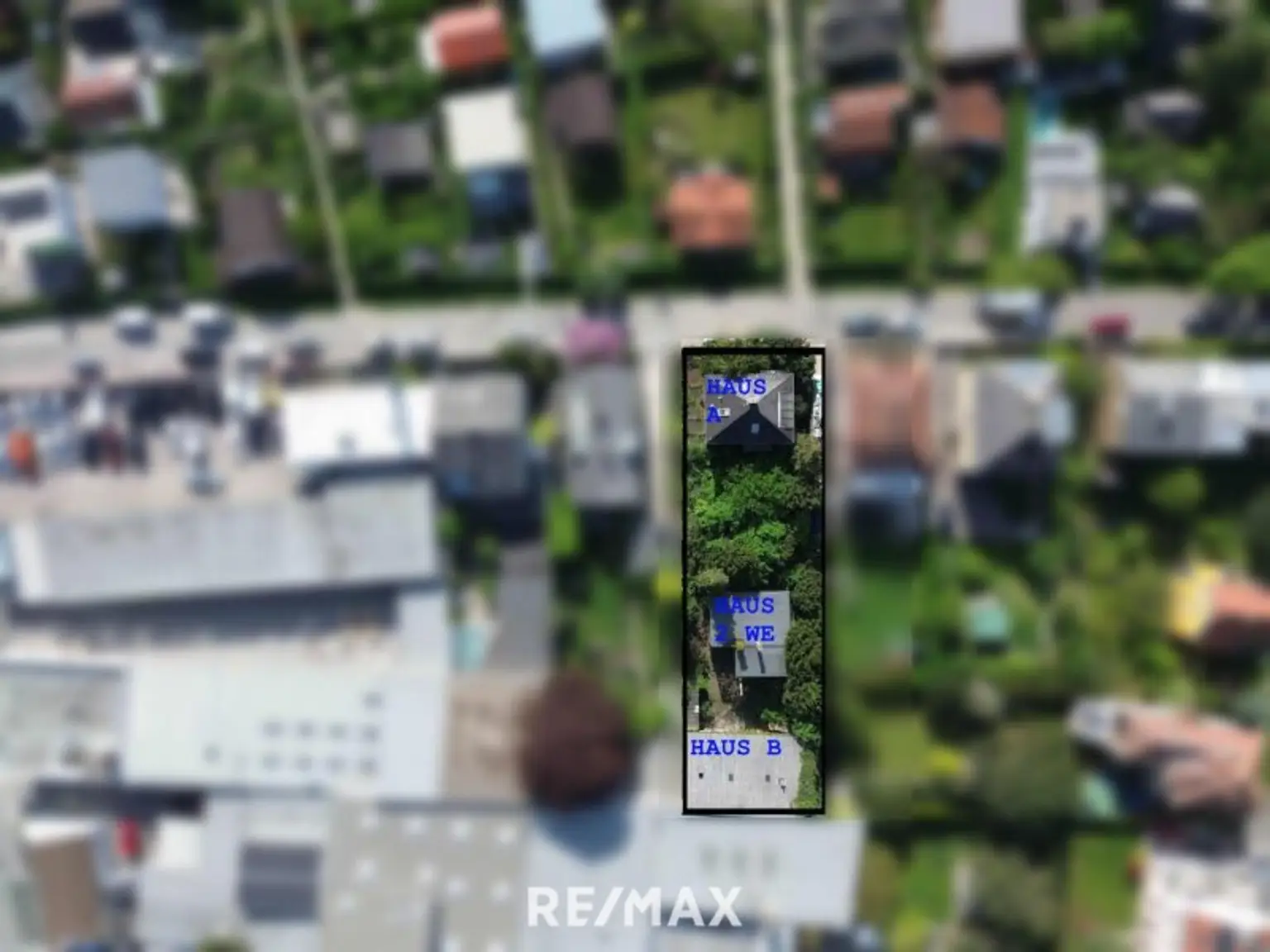 Drohne mit Objektbezeichnung