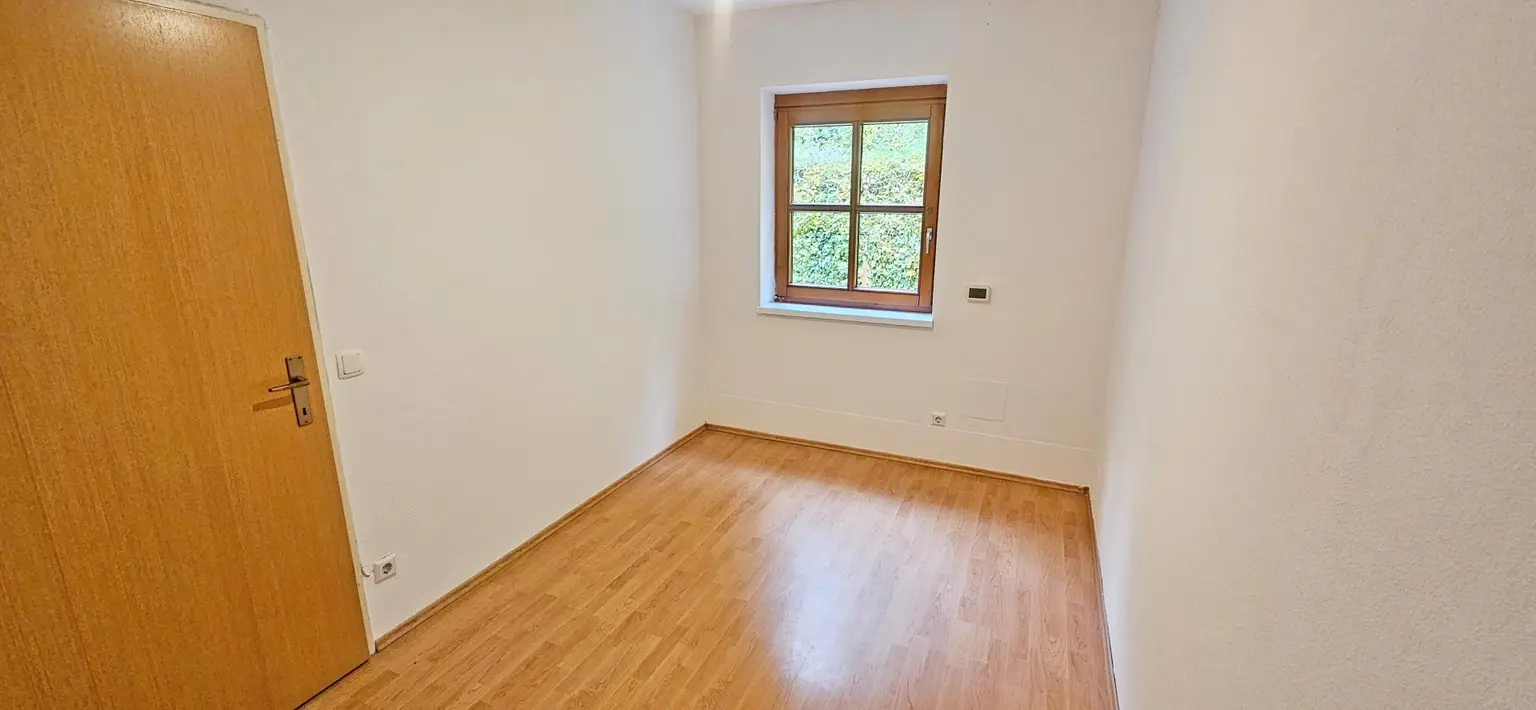 Sonnige Wohnung Nähe Pleschingersee! 3 Zimmer + Tiefgarage + Balkon