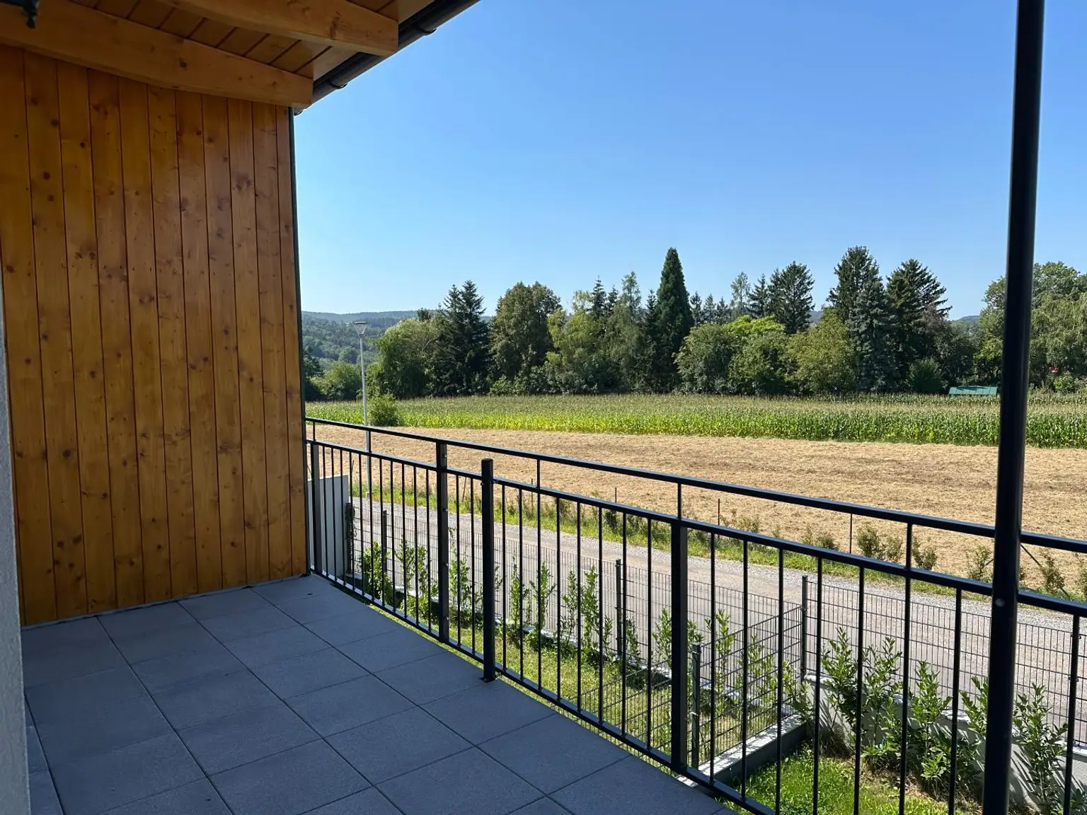 Exklusiv wohnen mit Weitblick –  4-Zimmer-Neubauwohnung mit Balkon