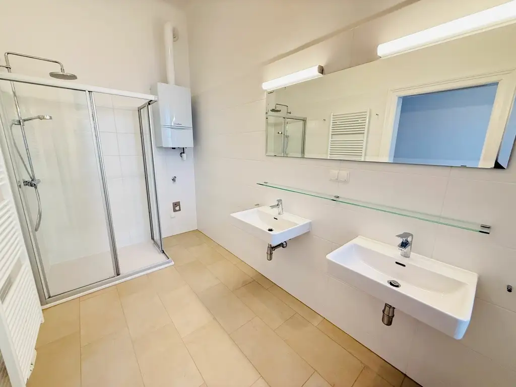 RUHELAGE | PERFEKTE 3 ZIMMER | TRAUMHAFTER ALTBAU | U-BAHN NÄHE