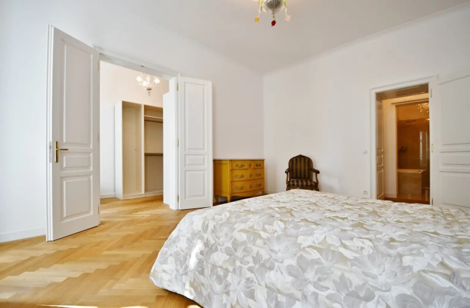 Charmante Stilaltbauwohnung im Servitenviertel – Eleganz & Ruhe in Bestlage