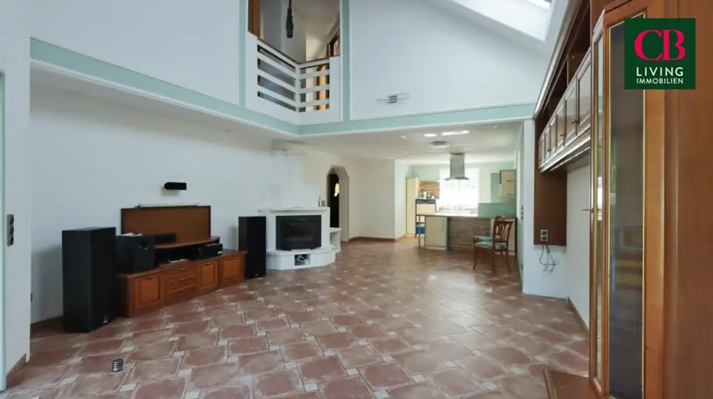 Großzügige Villa mit gepflegtem Garten