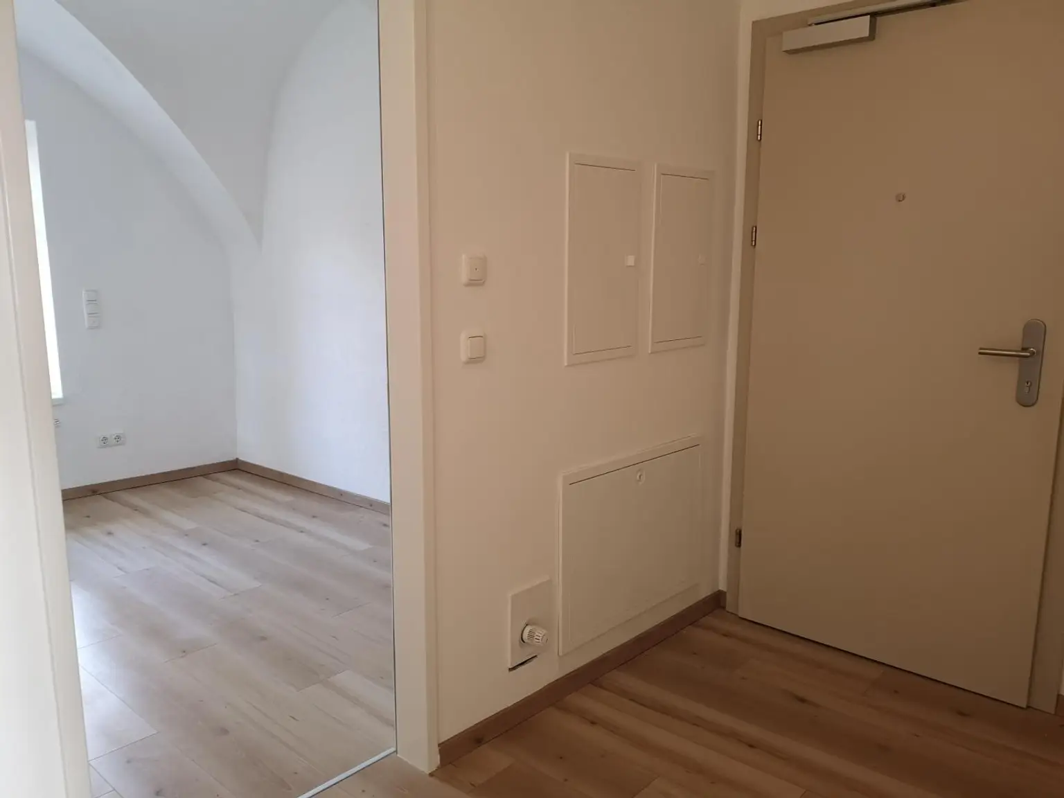 Charmante Wohnung mit Gewölbe und Garten