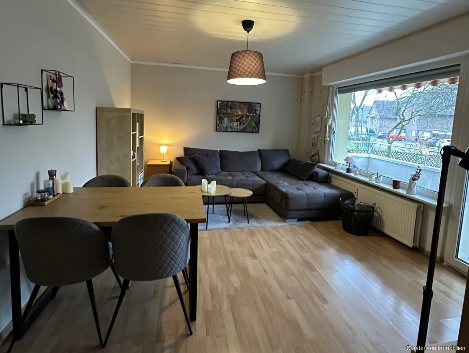 Wohnzimmer Bild 1