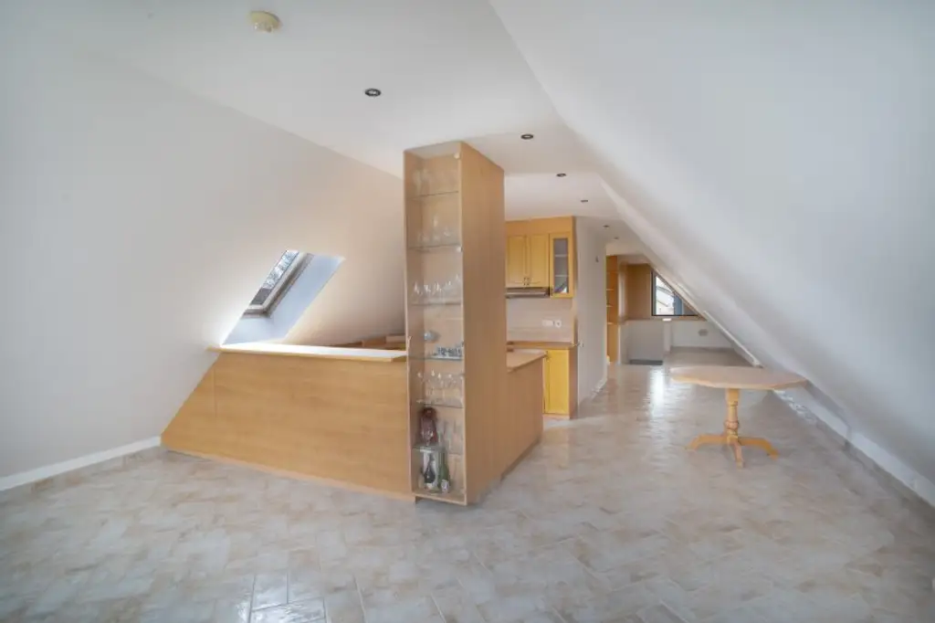 Großzügiges Büro/ Praxis in Bratislava!