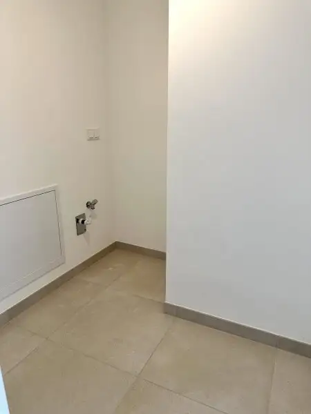 Ihr hochwertiger Erstbezug in U1 Nähe! 2 Terrassen, 2 Badezimmer! Inkl. moderne Markenküche! Provisionsfrei für den Käufer