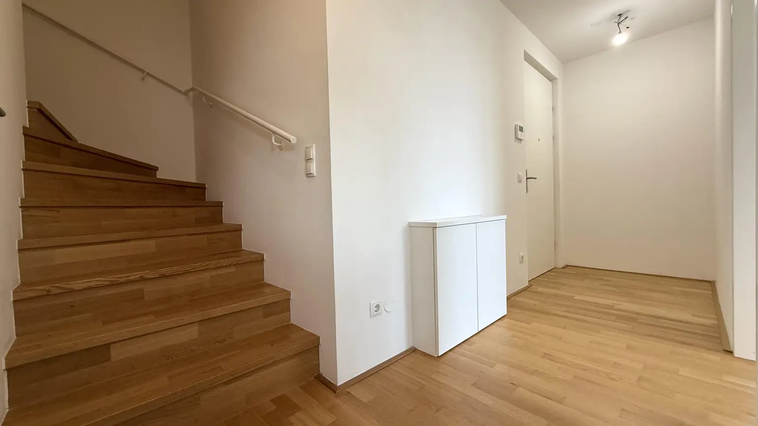 HIGH-LEVEL-PENTHOUSE mit POOL am Dach und DIREKTLIFT!!! 140m² TERRASSENFLÄCHE!!!