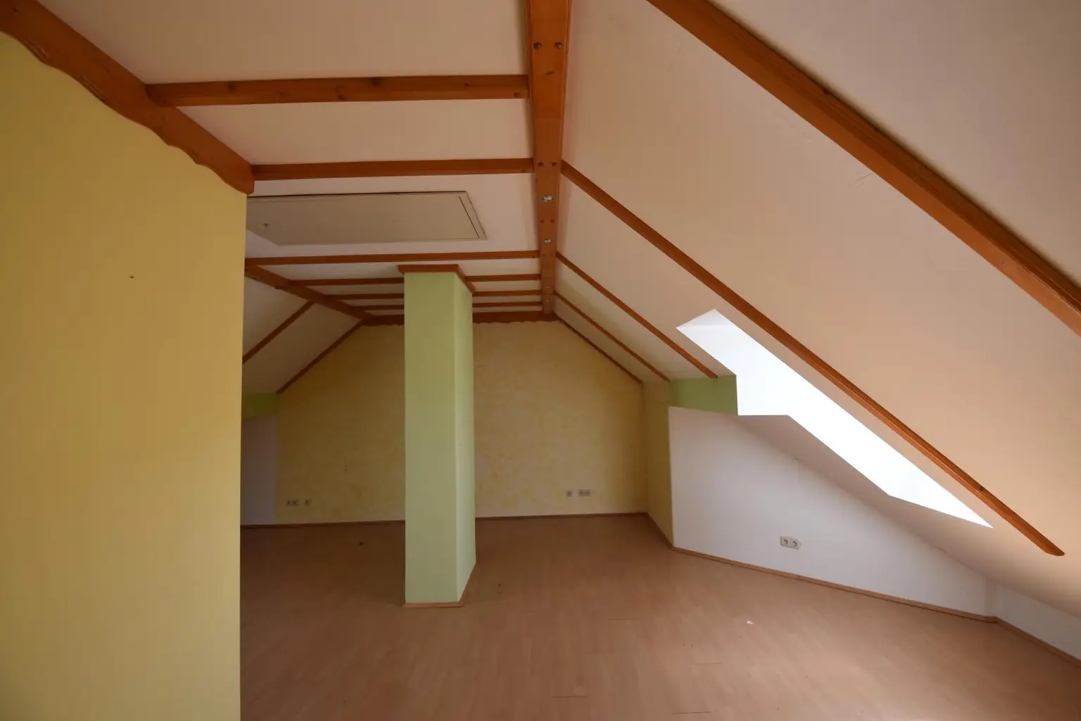 Doppelhaushälfte mit Garten & Carport - in beliebter Lage