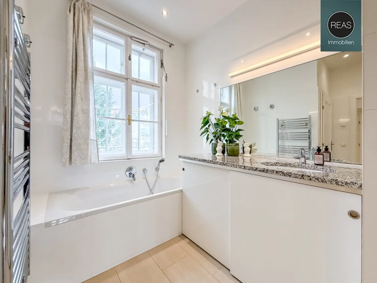 Provisionsfrei: Vollausgestattetes Apartment mit Möblierung und Balkon in Sieveringer Bestlage! Klimatisiert!