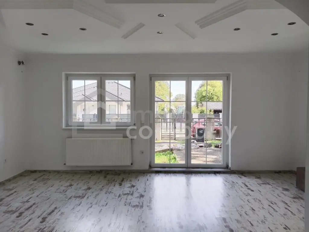 Modernisiertes Einfamilienhaus zum Fertigstellen: Ihr Traumhaus mit riesigem Garten in wunderschöner Lage!