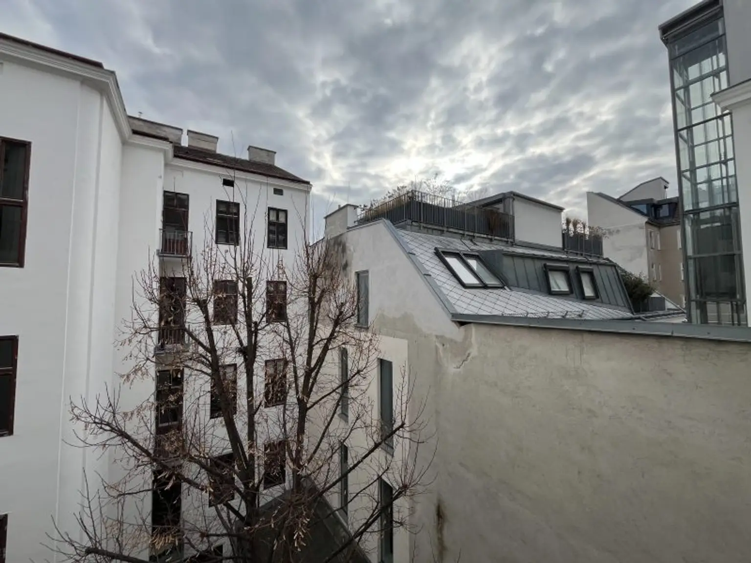 Bandgasse / Sanierungsbedürftiges Altbau(roh)juwel