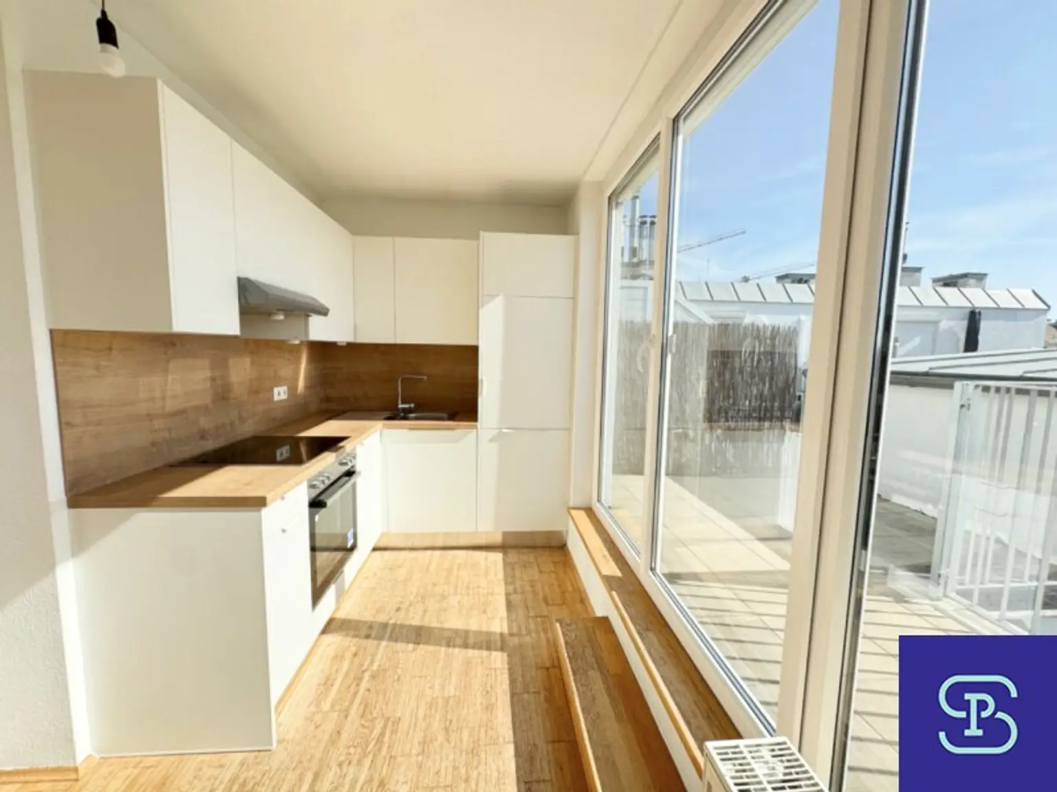 Helle 61m² Dachmaisonette mit 10m² Terrasse - 1170 Wien