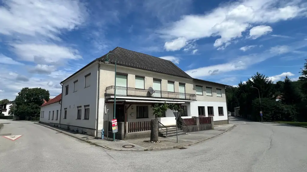 **VIEL PLATZ UND VIELE MÖGLICHKEITEN** Haus mit vielfältigem Potential im Südburgenland!