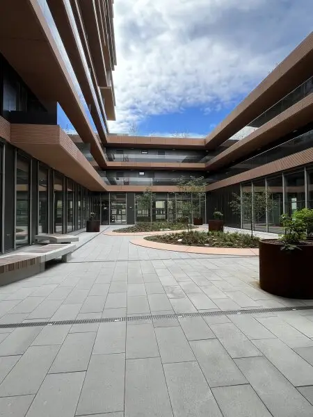 Grünblick über den Prater! Hypermoderes 2 Zimmer Terrassen-Appartment mit traumhafter Aussicht!