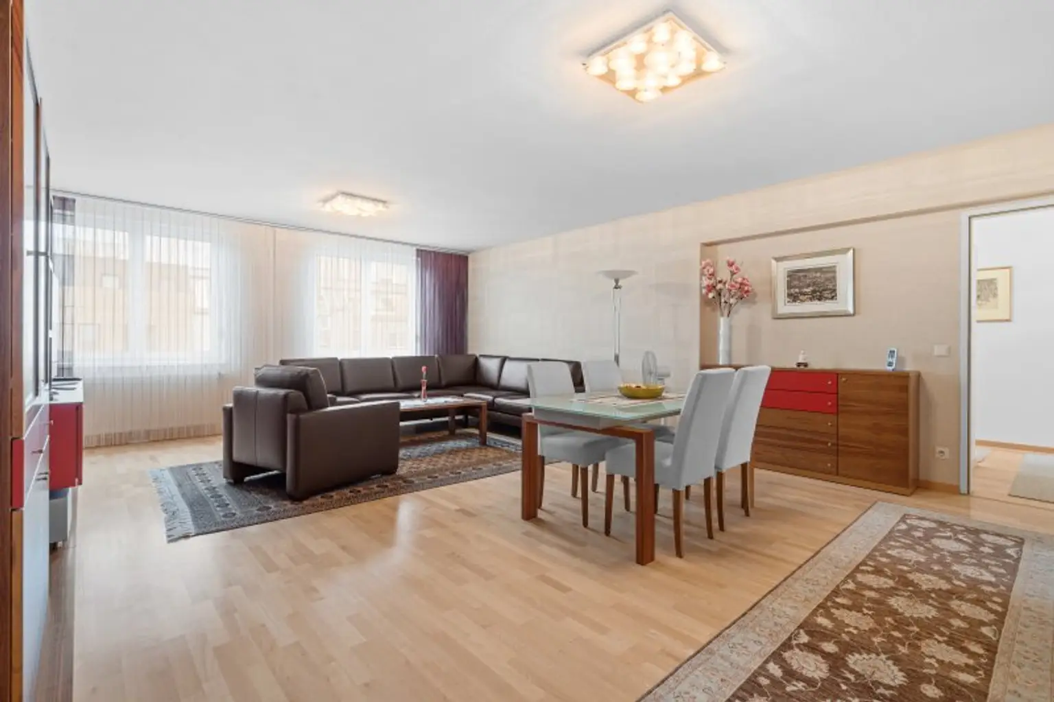 Helle, geräumige 4-Zimmerwohnung  in 1030 Wien - zentral gelegen und sofort verfügbar!