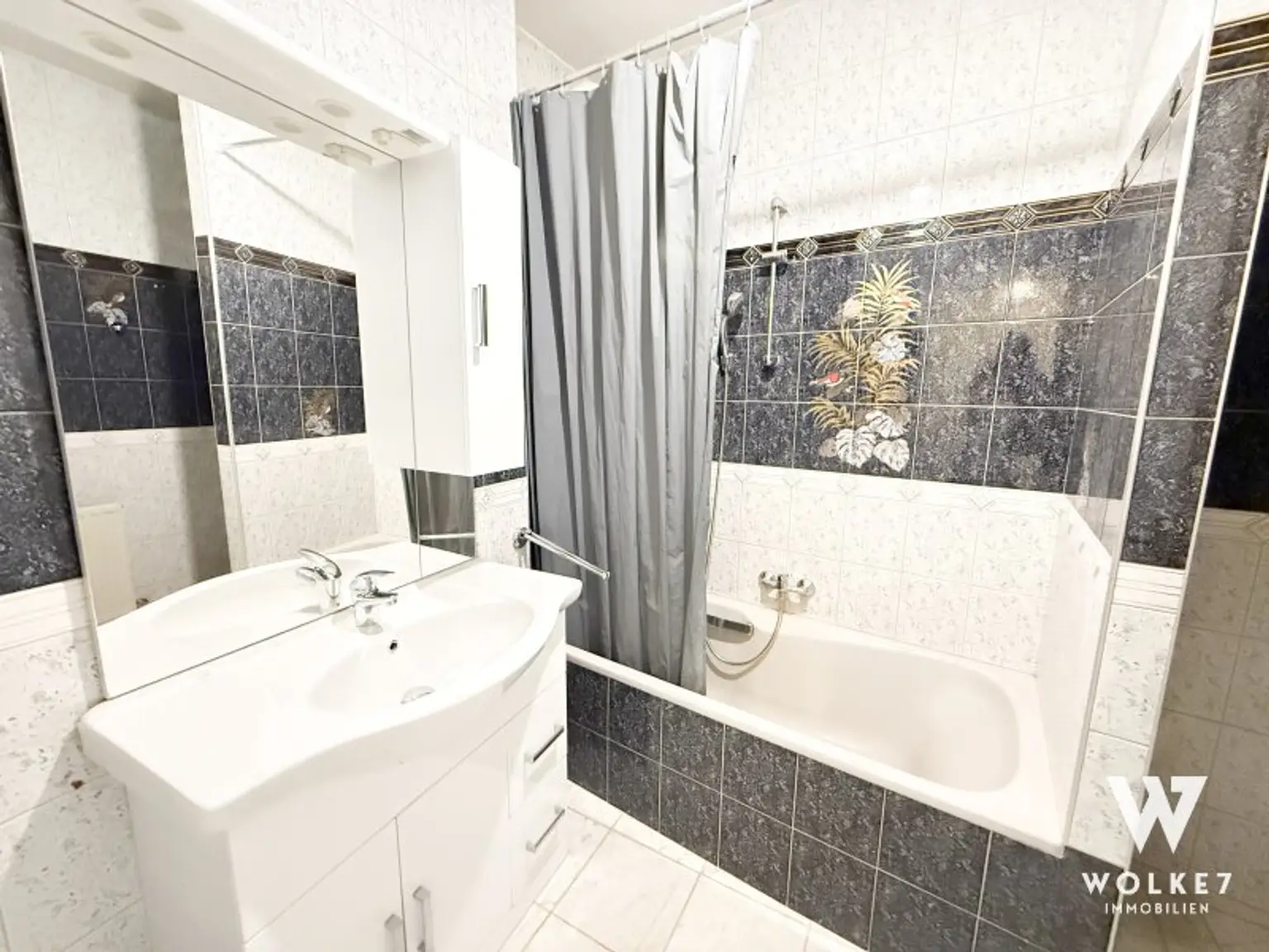 Sonnige Altbauwohnung nahe Mariahilfer Straße – perfekt als WG oder großzügiges Zuhause