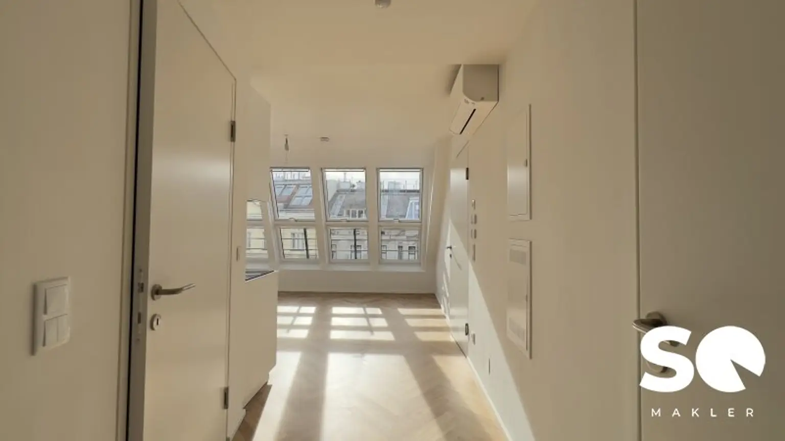 # SQ - EXKLUSIVE DACHGESCHOSSWOHNUNG IN 1030 WIEN - SEIDLGASSE - 2 ZIMMER - TOP 15
