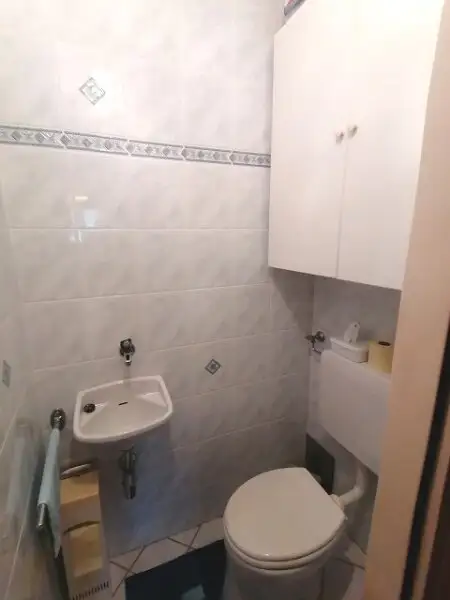 Leistbares Eigentum in Grünlage: 2-Zimmer-Wohnung mit Loggia und Stellplatz!