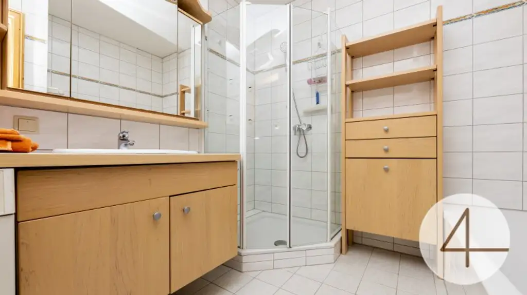 Dachgeschosswohnung mit Balkon in ruhiger aber zentraler Lage! Bahnhofsnähe