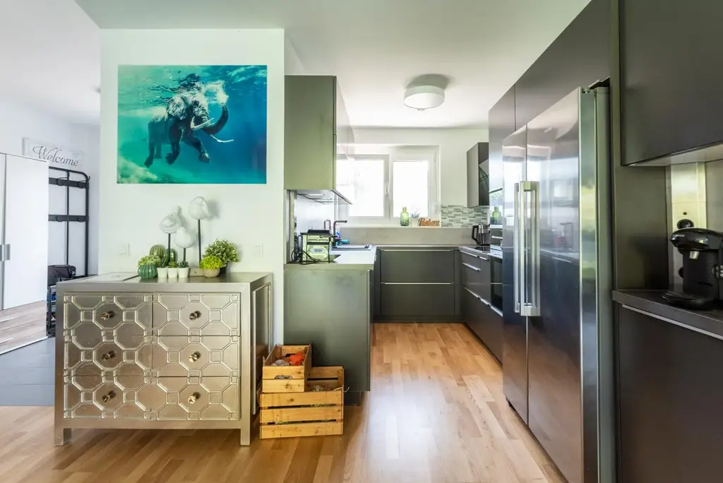 "Tolle Lage, Tolles Haus - LOBAU inkl. Autoabstellplatz"