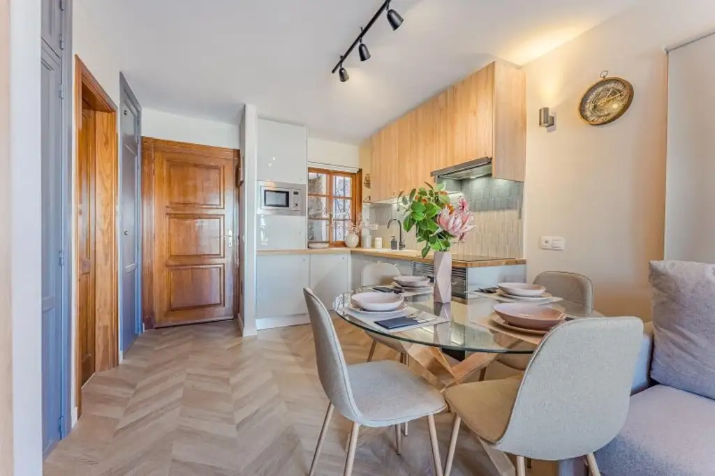 Renoviertes Investment-Apartment mit Ferienvermietungslizenz