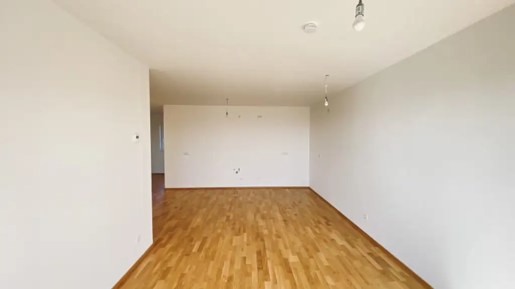 Neubau Erstbezug Wunderschöne Drei Zimmer Wohnung mit Balkon und herausragender Aussicht