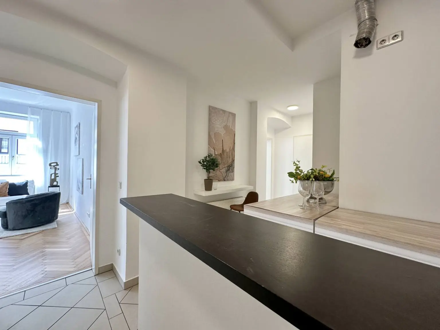 2-Zimmer-Altbau mit Stil – frisch renoviert & bezugsfertig
