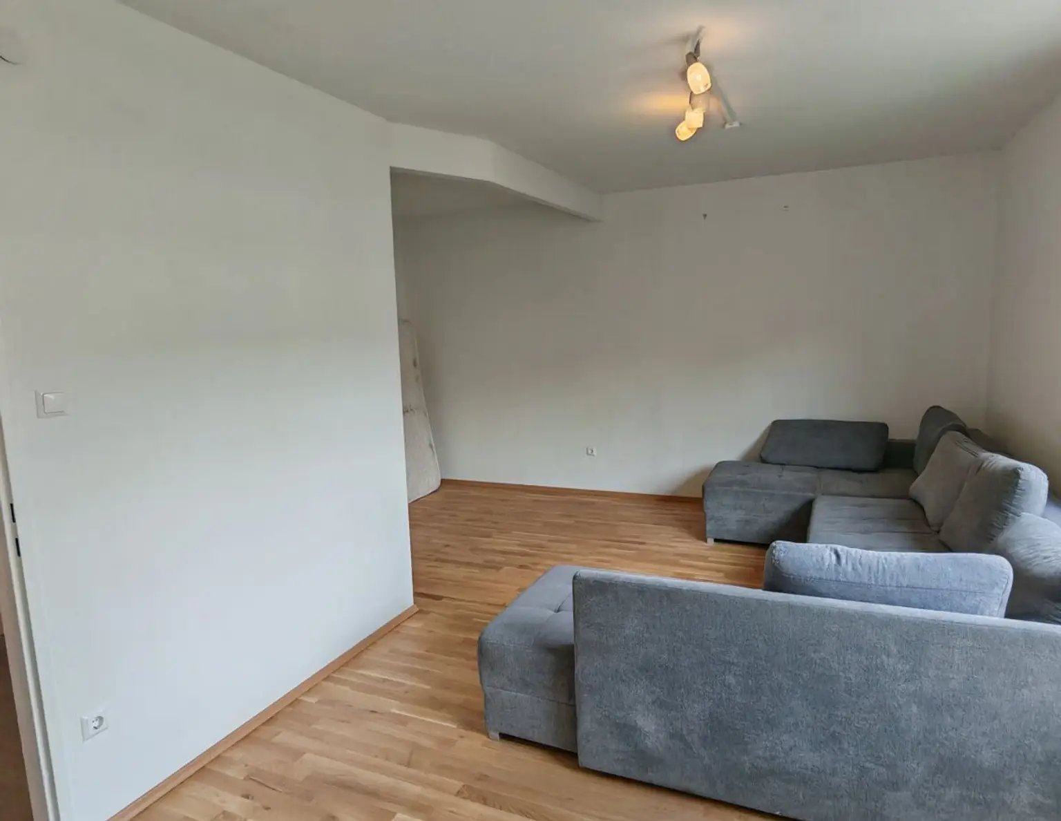Gelegenheit: XXL-Garconniere in Mühlau/Arzl - ruhig gelegen & top renoviert!