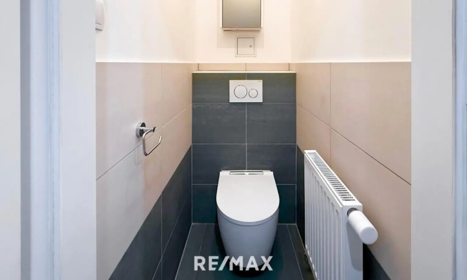 Wunderschöne top sanierte 2 Zimmerwohnung! 4% Rendite für Anleger!