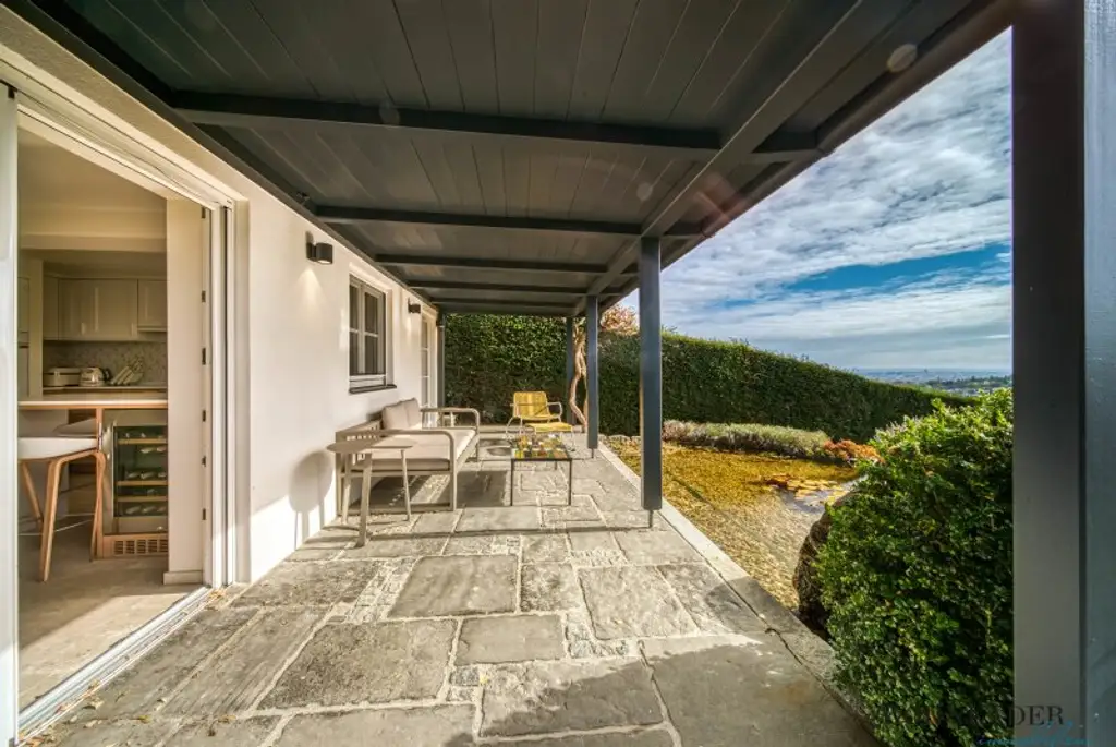 Exklusives Traumhaus zur Miete mit Panoramablick auf die Weinberge