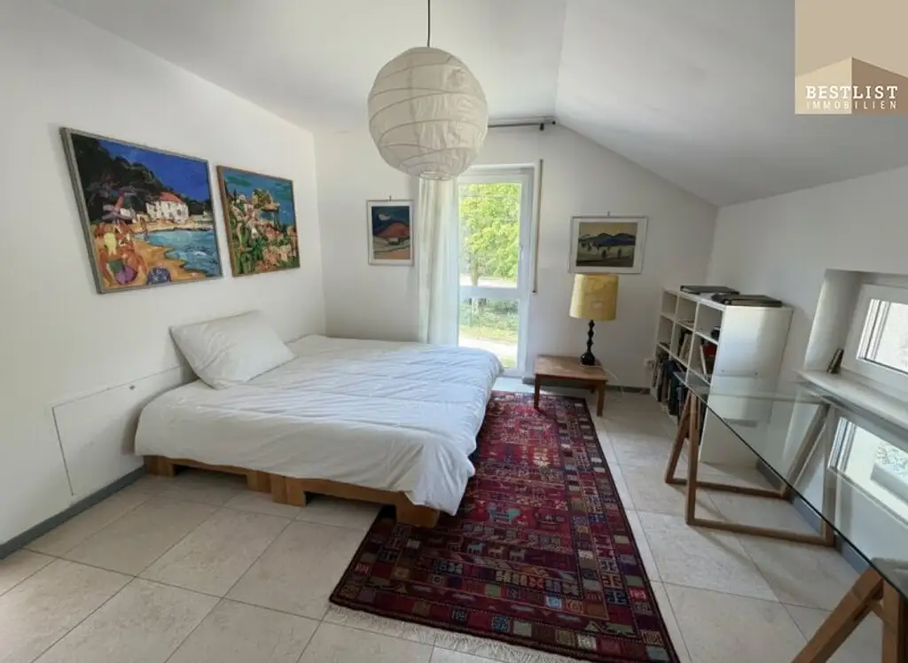 Moderne Eleganz trifft Naturidylle – energieeffizientes Einfamilienhaus mit großzügiger Terrasse in der Hinterbrühl