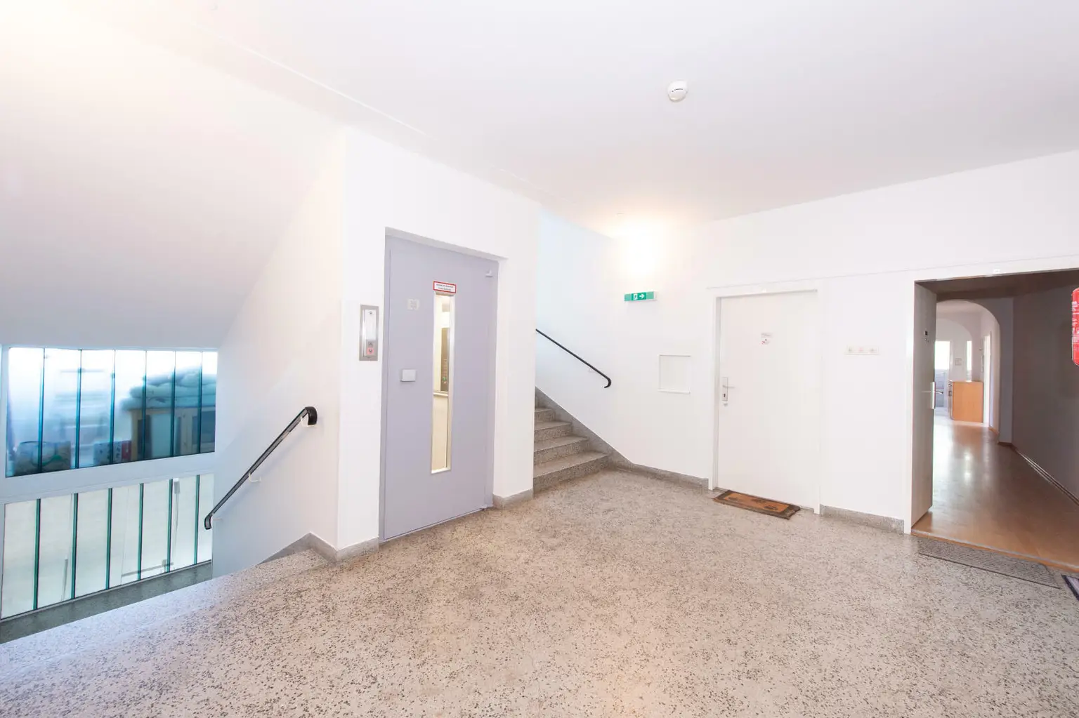 Geräumige 4-Zimmer Wohnung mit Loggia in zentrumsnähe – Moserhofgasse 49, 8010 Graz