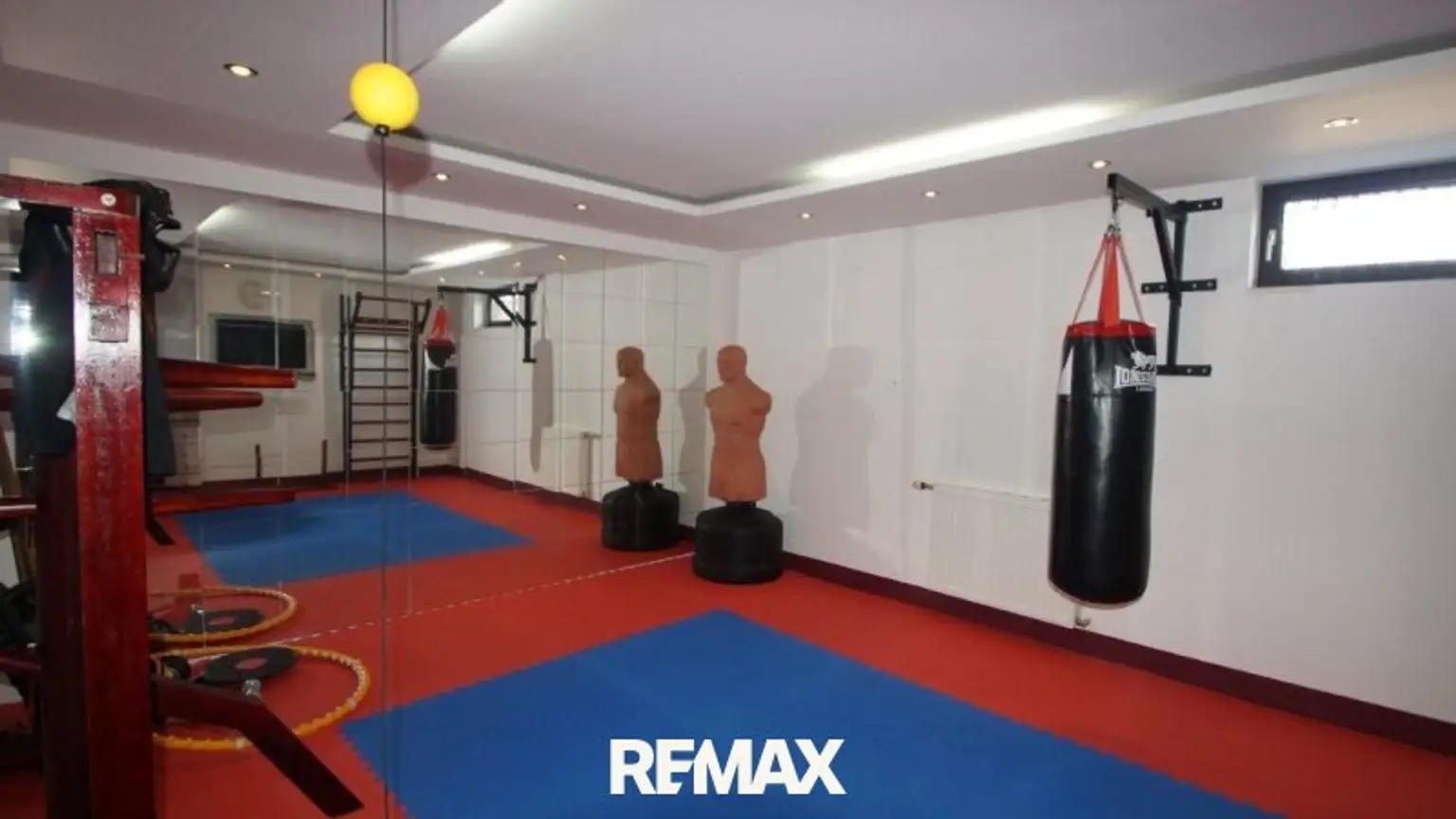 18 Fitnessraum EFH 2000