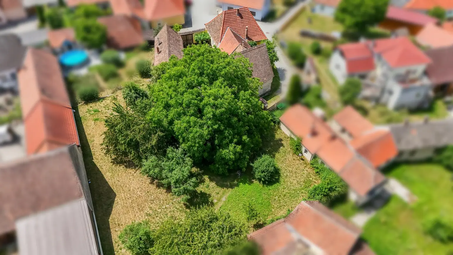 Landhaus mit Charakter - unverdorben und pur -  für Liebhaber historischer Bausubstanz!