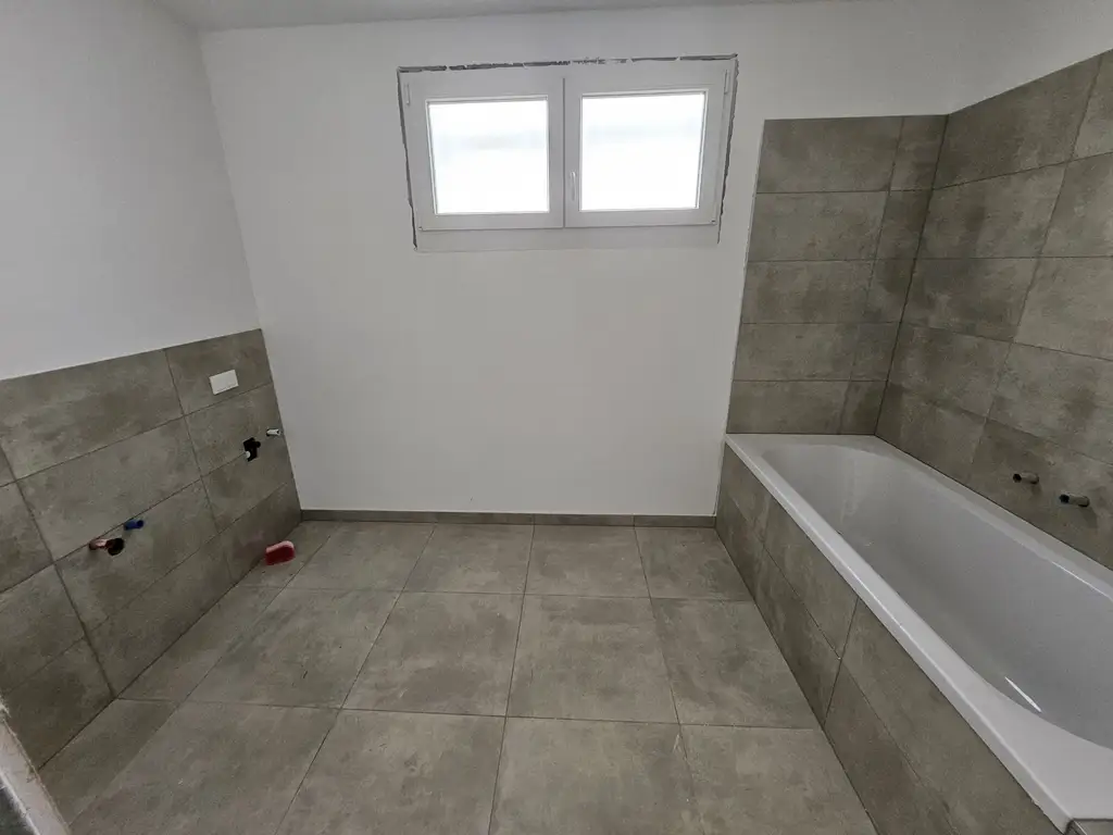 Erstbezug mit Stil: 2-Zimmer-Wohnung mit Loggia und großzügiger Wohnküche