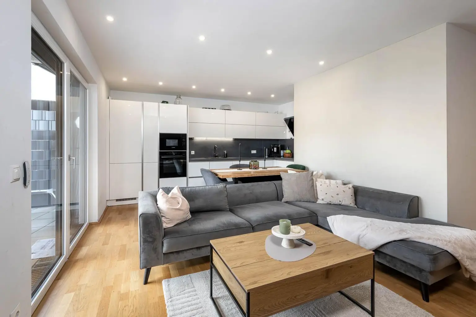 Wohn- Essbereich mit Küche