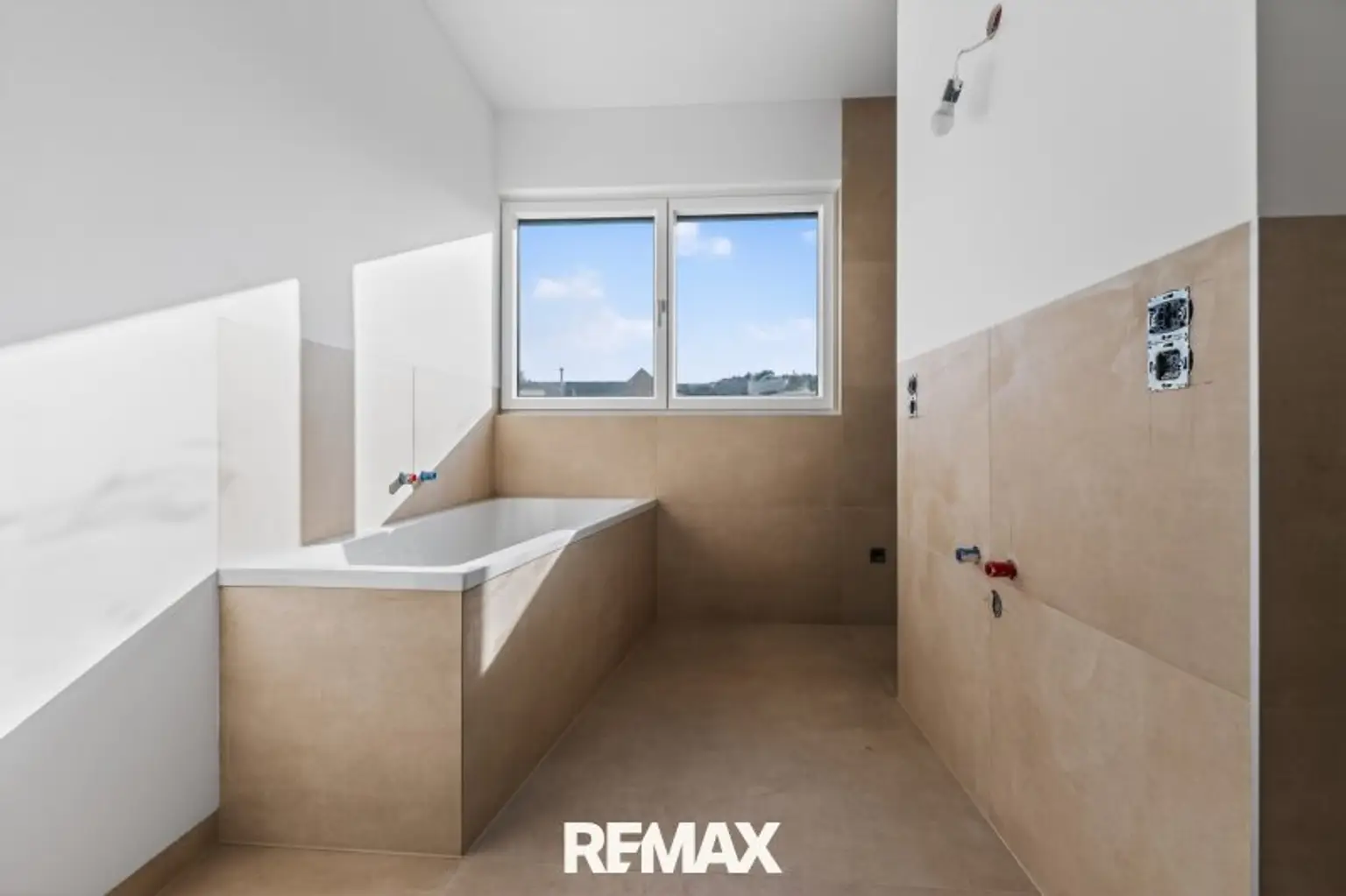 Badezimmer OG (wird fertiggestellt)