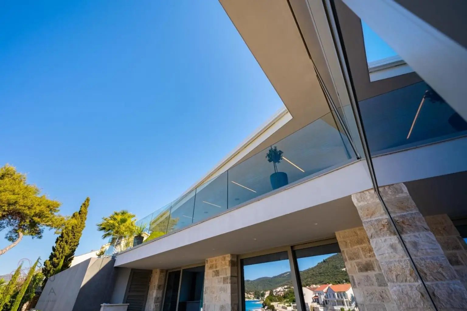 Ihre Kapitalanlage am Wasser – Luxusvilla mit Meerblick & Renditepotenzial auf Korčula