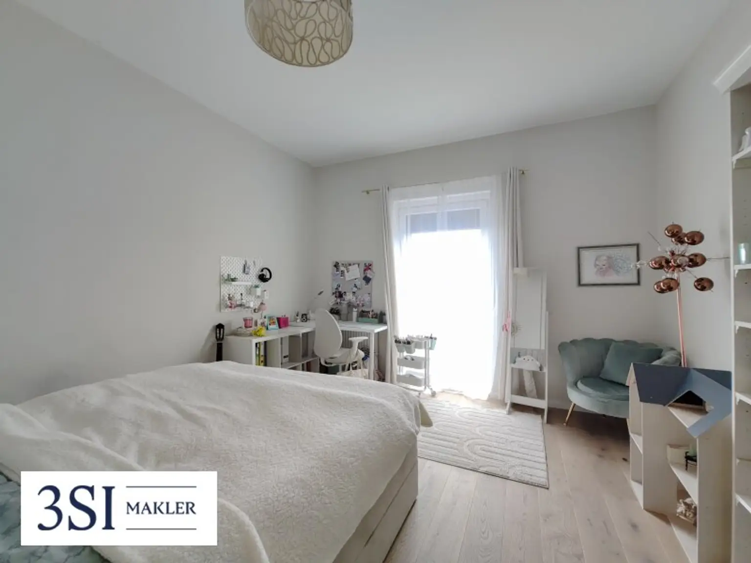 Geräumige Familienwohnung mit Sonnenterrasse und Weitblick im Citygate!