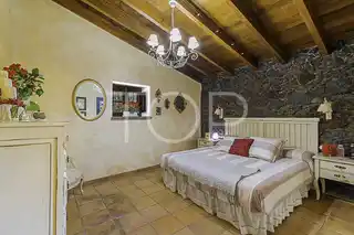 House-La-Esperanza-Bedroom1-Tenerife-1